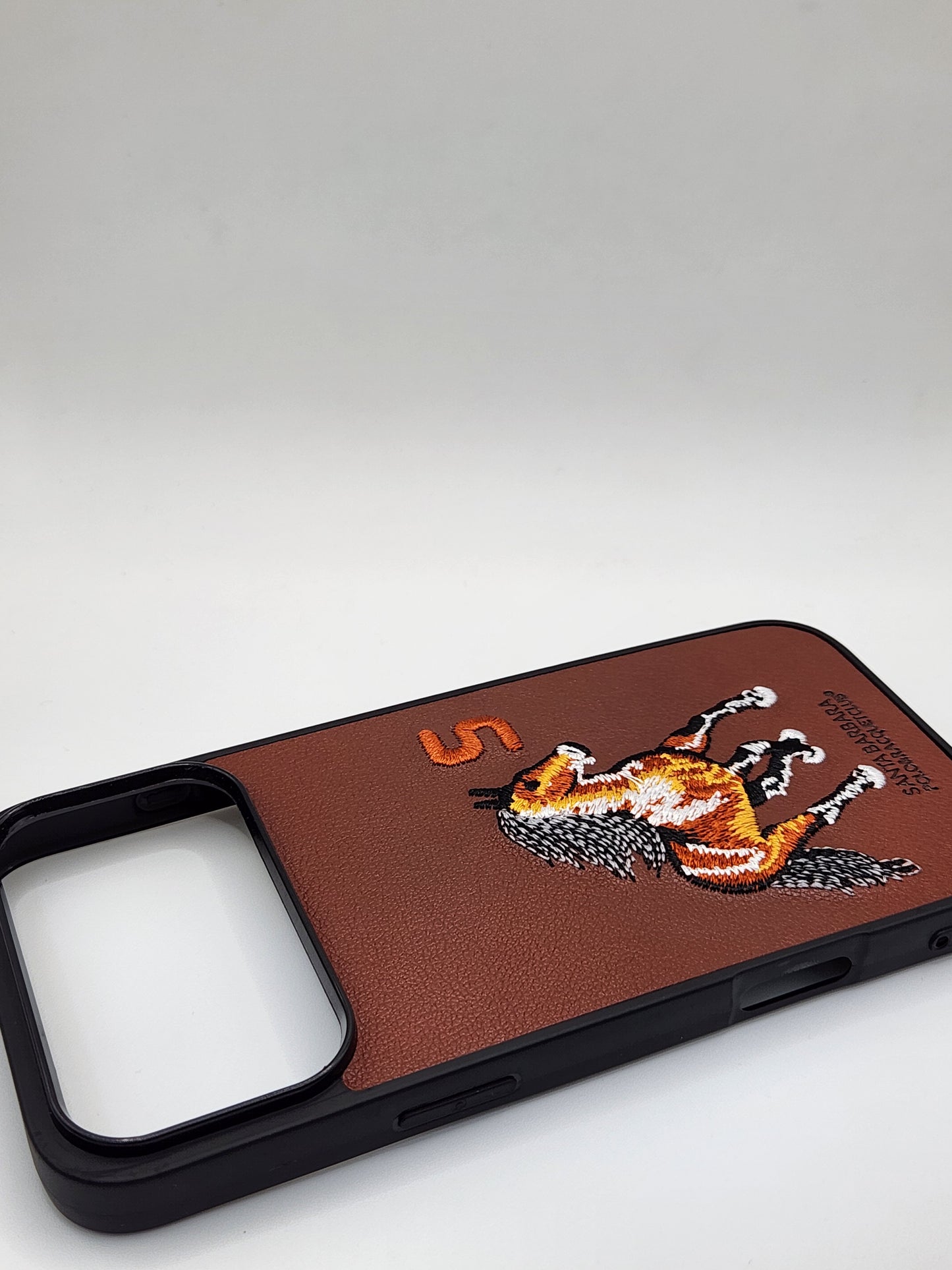 بوشيط هاتف فاخر بتصميم أنيق وتطريز حصان مميز 🐎(17 PRO MAX)