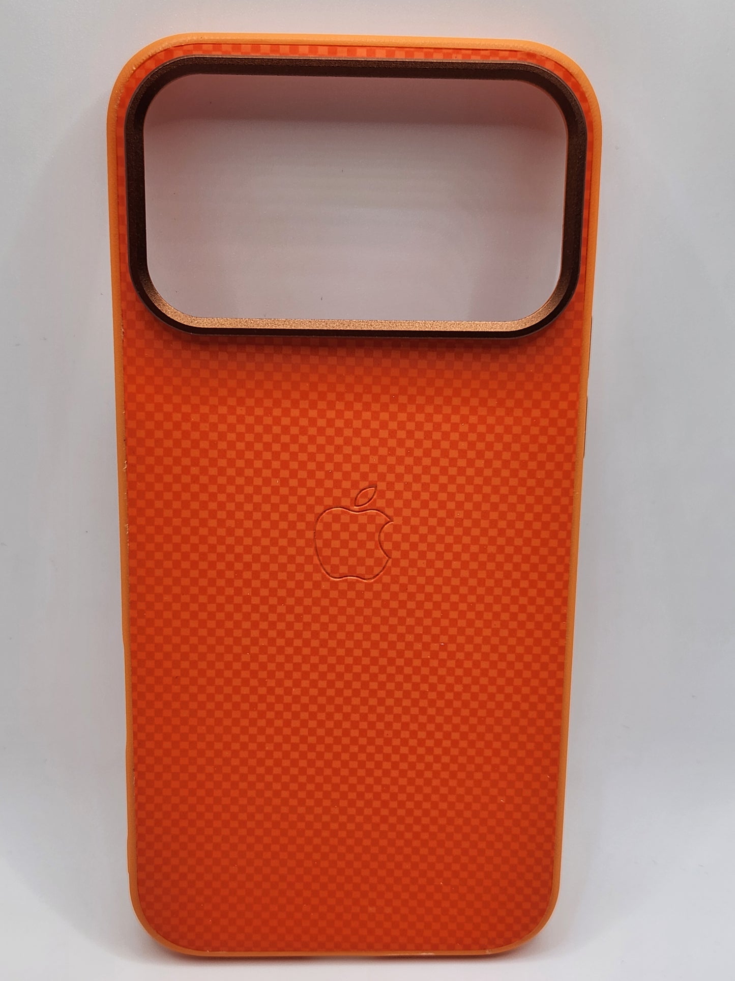 بوشيط آيفون  بنقشة كربونية – حماية أنيقة ولمسة فخامة(17 PRO MAX)