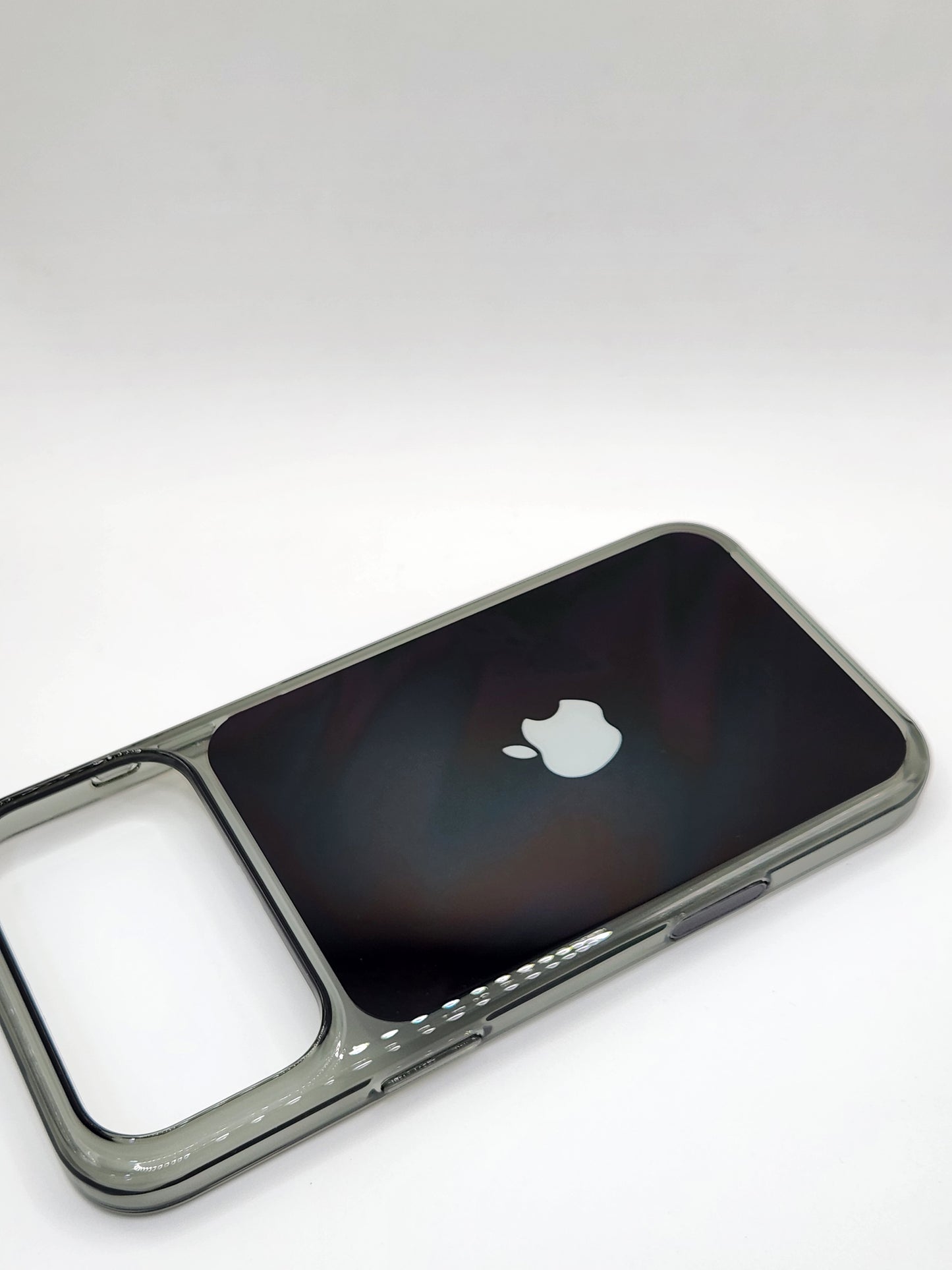 (بوشيط) آيفون 17 برو شفاف أصلي يدعم MagSafe مع ظهور رسالة MagSafe(17 PRO)