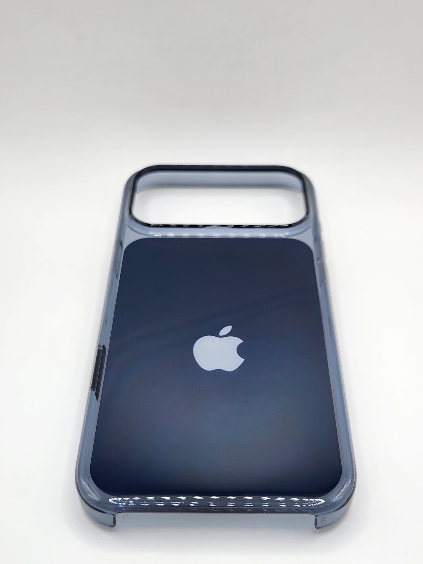 (بوشيط) آيفون 17 برو شفاف أصلي يدعم MagSafe مع ظهور رسالة MagSafe(17 PRO)