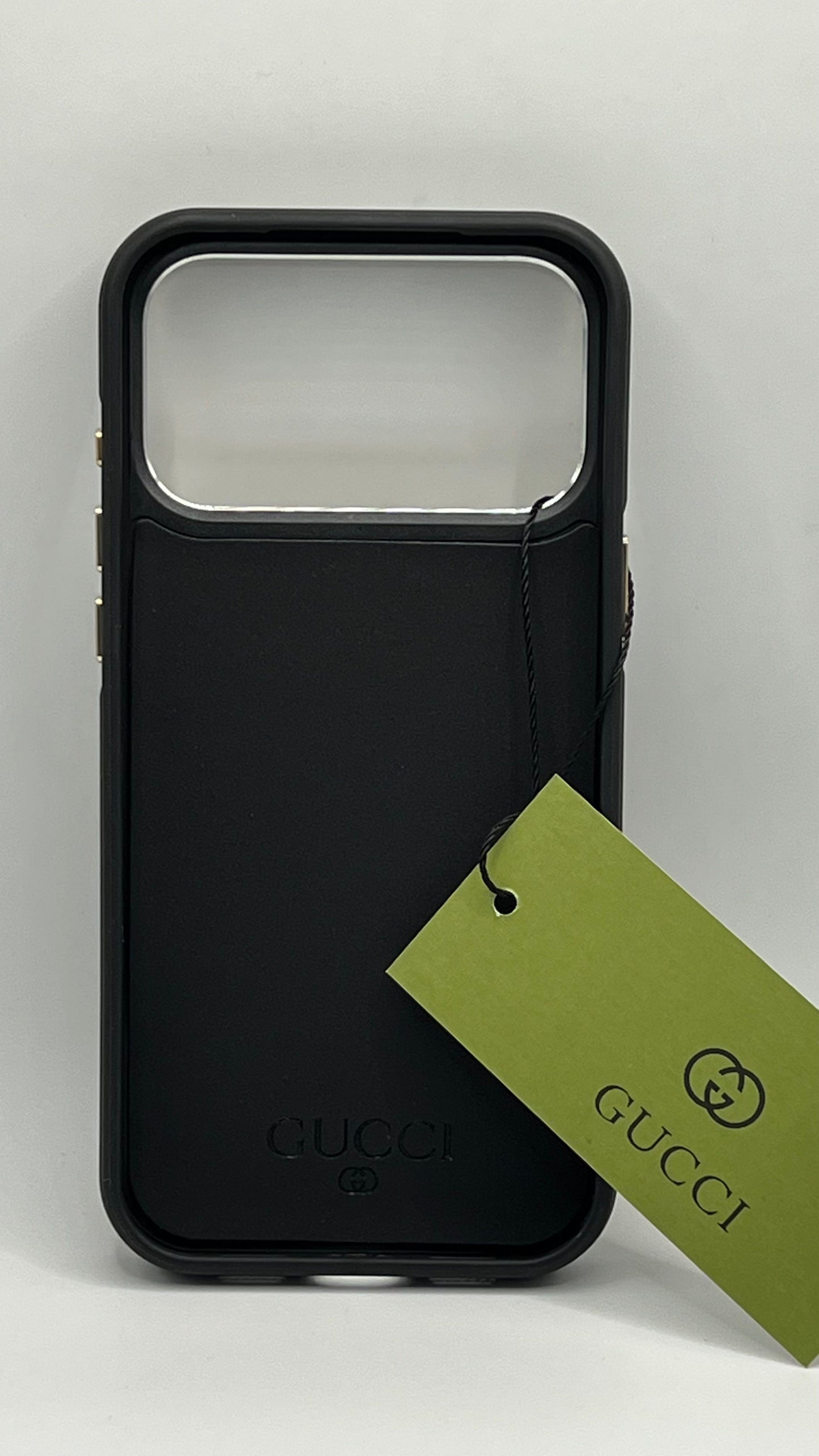 بوشيط فاخر بتصميم أنيق وإطار معدني عصري(IPHONE 17 PRO MAX)