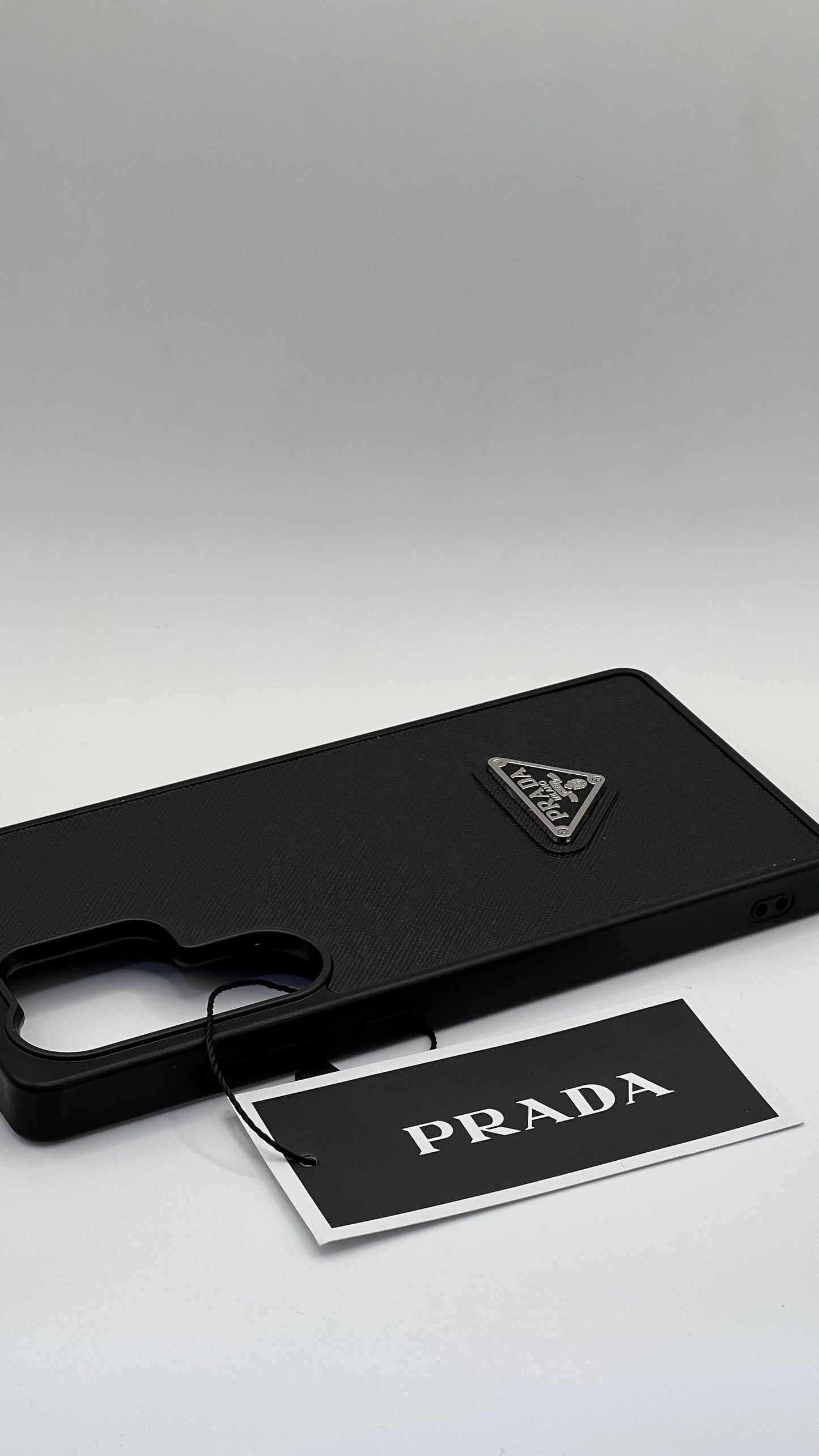 بوشيط فاخر بتصميم أنيق وإطار معدني عصري(SAMSUNG S22 ULTRA)