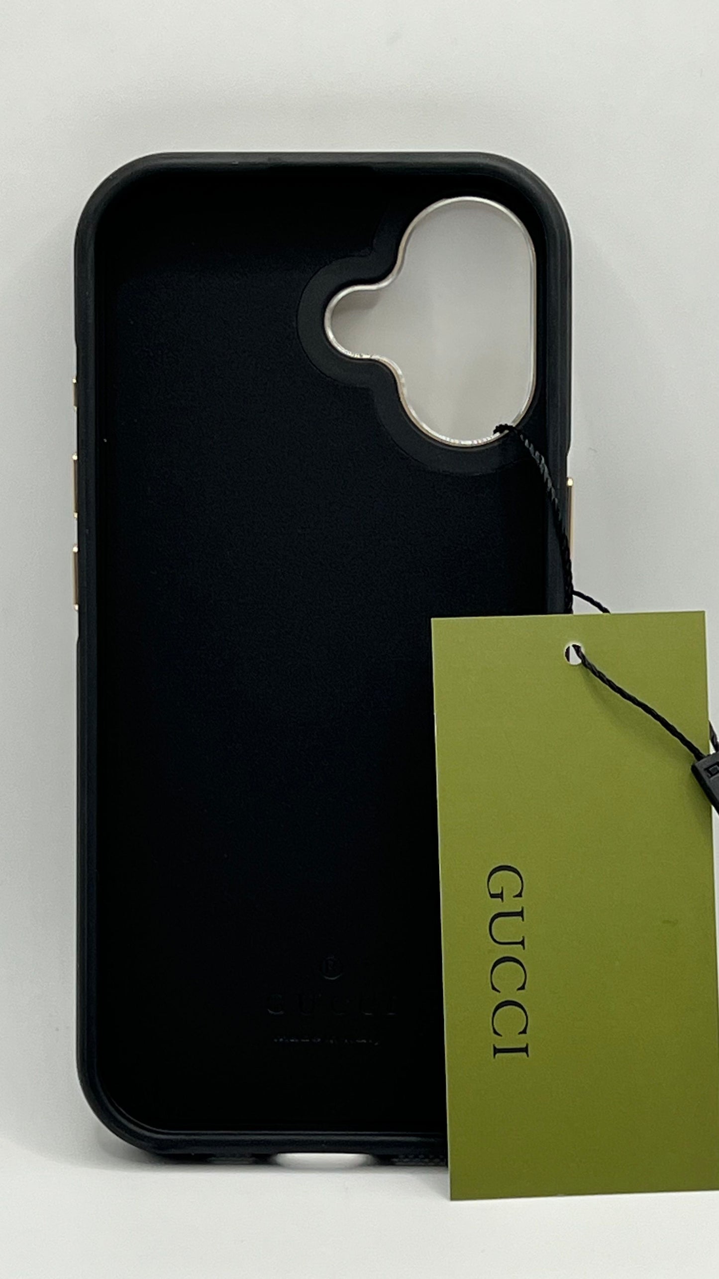 بوشيط فاخر بتصميم أنيق وإطار معدني عصري(IPHONE 17 NORMAL)