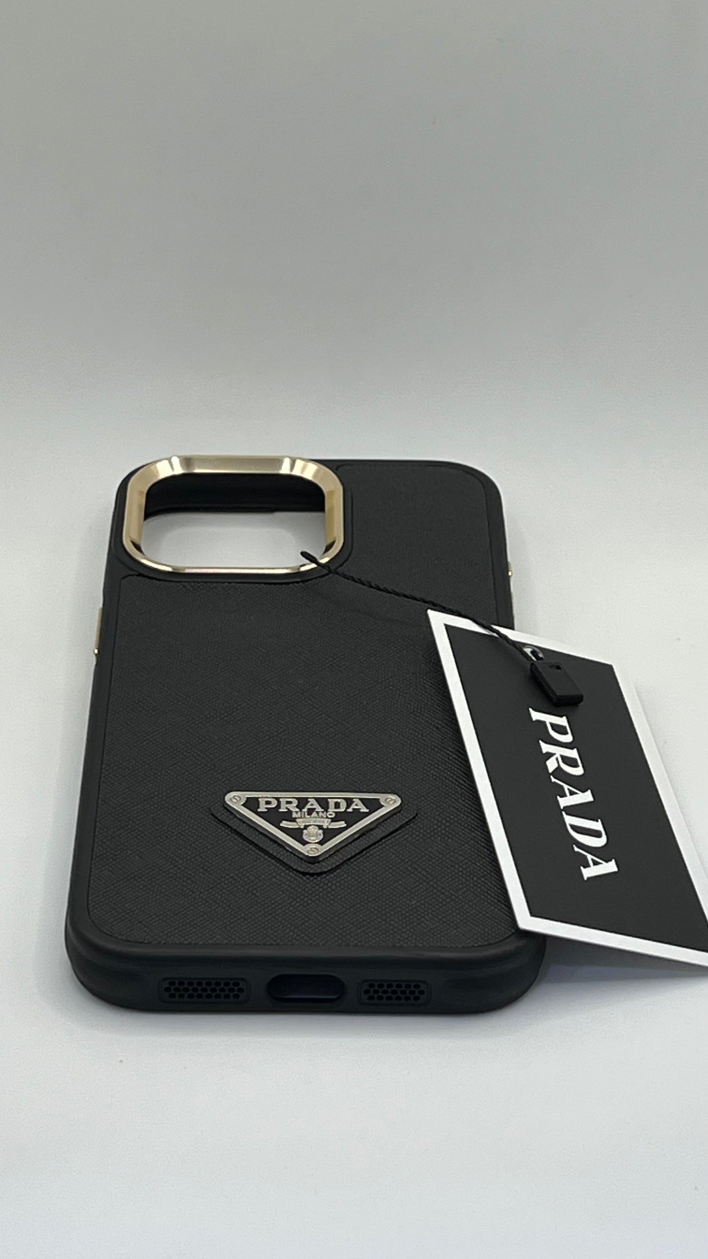 بوشيط فاخر بتصميم أنيق وإطار معدني عصري(IPHONE 15 PRO MAX)