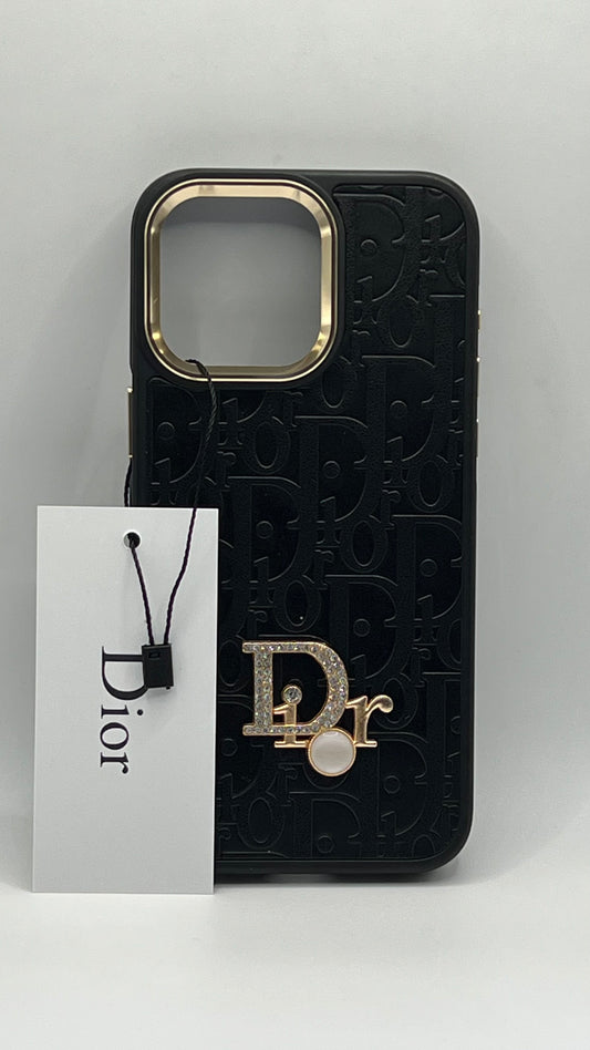 بوشيط فاخر بتصميم أنيق وإطار معدني عصري(IPHONE 16 PRO MAX)