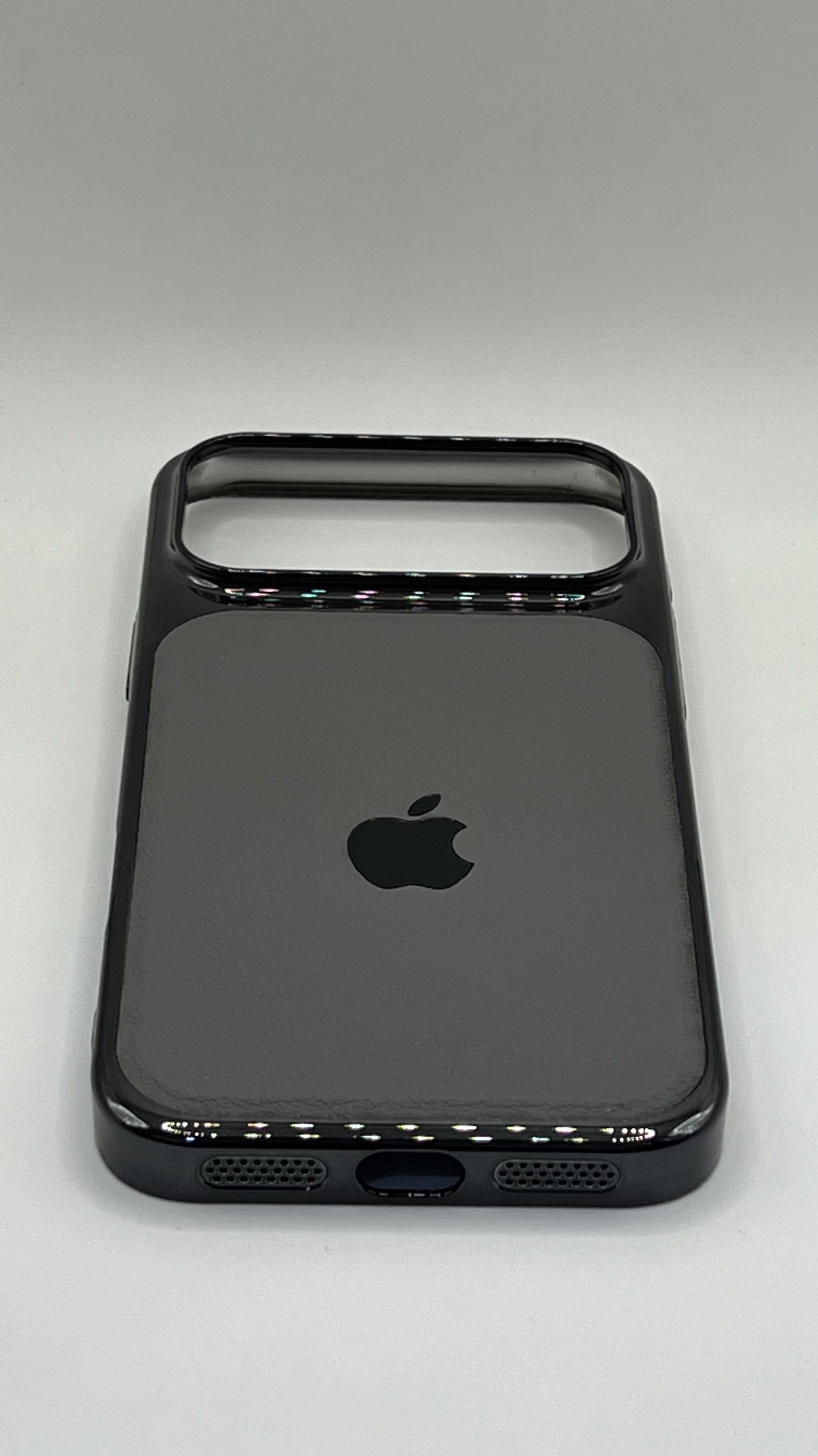 بوشيط آيفون بتصميم أنيق (IPHONE 17 PRO)