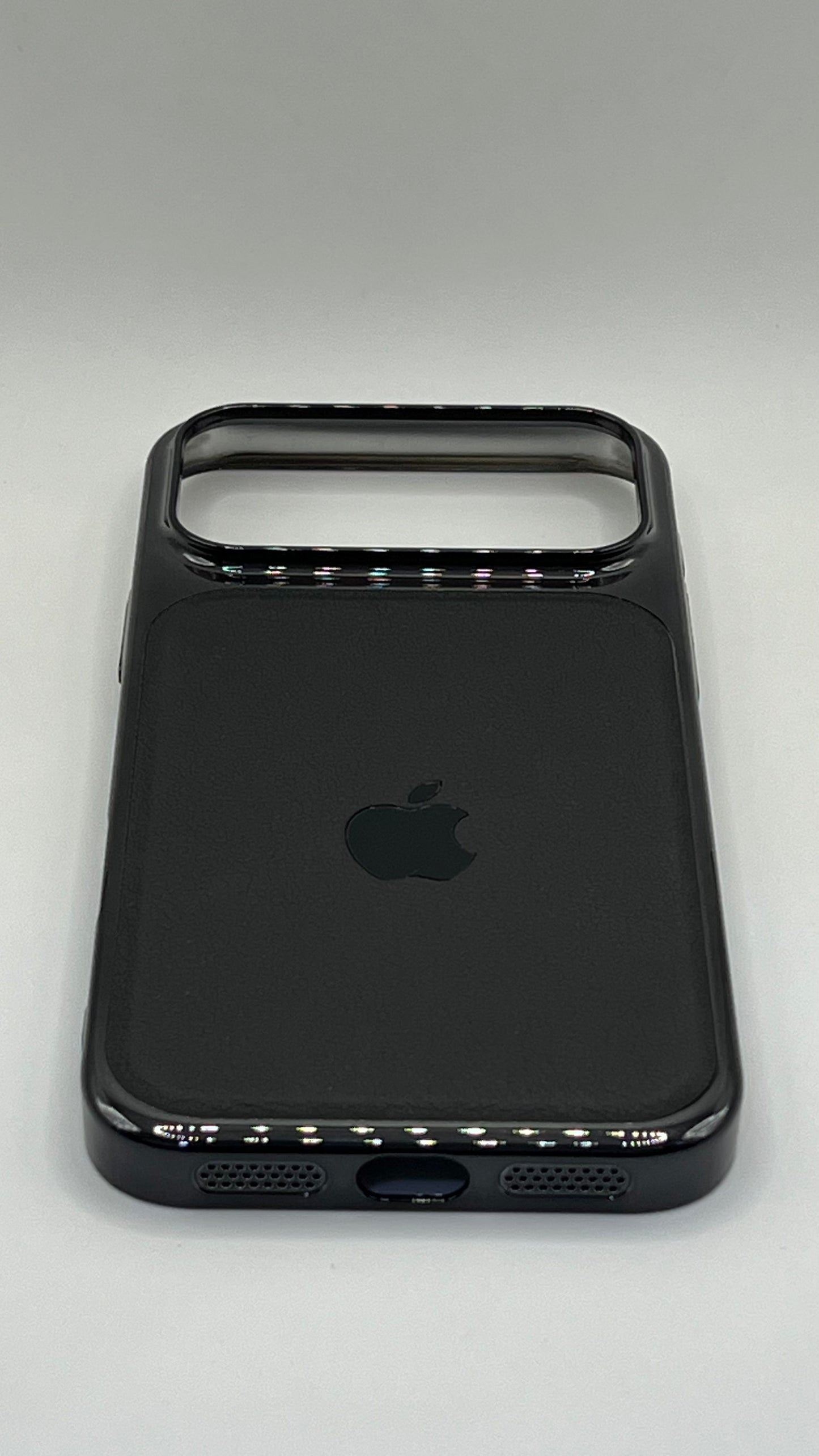 بوشيط آيفون بتصميم أنيق (IPHONE 17 PRO)
