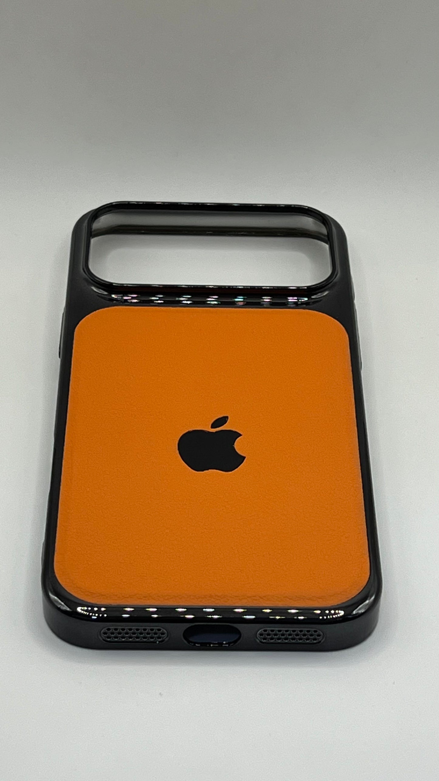 بوشيط آيفون بتصميم أنيق (IPHONE 17 PRO)