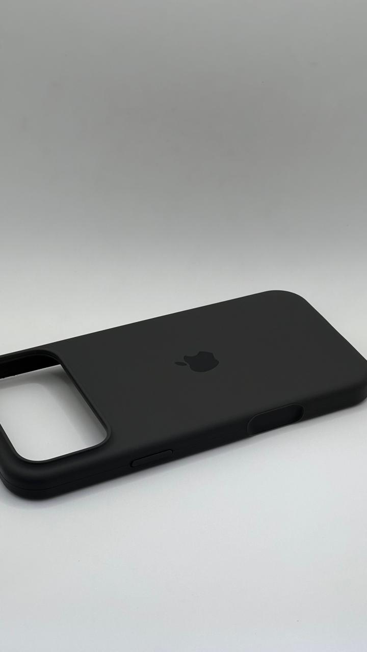 بوشيط سيليكون حماية أنيقة ولمسة ناعمة(IPHONE 17 PRO MAX)