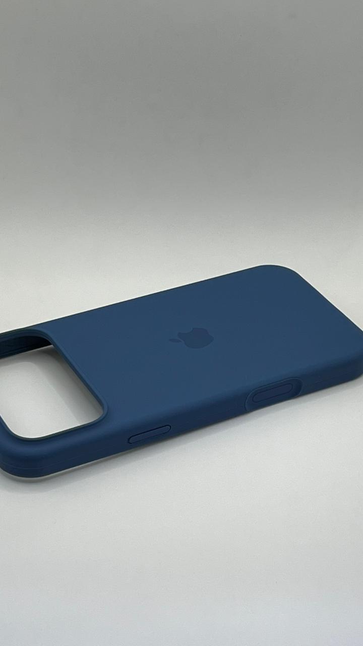 بوشيط سيليكون حماية أنيقة ولمسة ناعمة(IPHONE 17 PRO MAX)