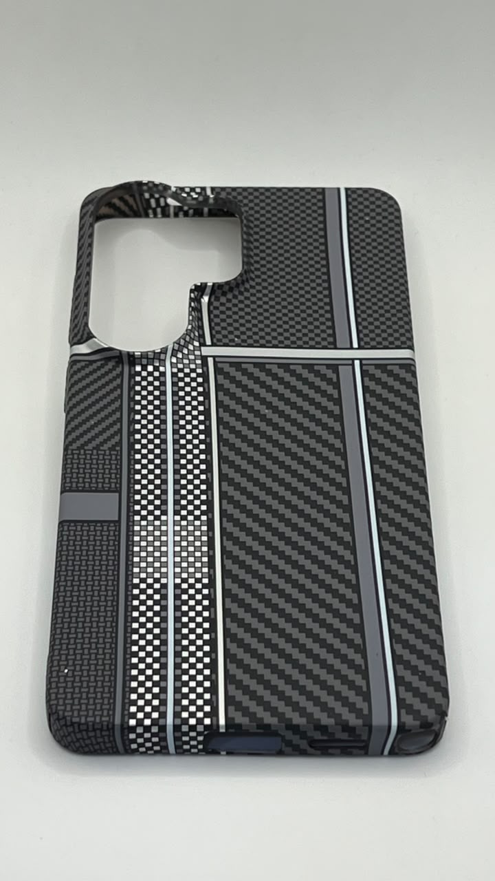 بوشيط كربون أنيق وخفيف الوزن حماية مثالية دون زيادة حجم الهاتف(SAMSUNG S26 ULTRA)