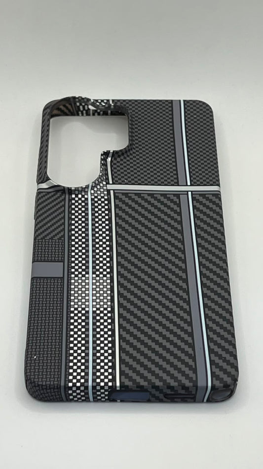 بوشيط كربون أنيق وخفيف الوزن حماية مثالية دون زيادة حجم الهاتف(SAMSUNG S26 ULTRA)
