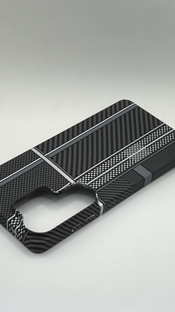 بوشيط كربون أنيق وخفيف الوزن حماية مثالية دون زيادة حجم الهاتف(SAMSUNG S26 ULTRA)