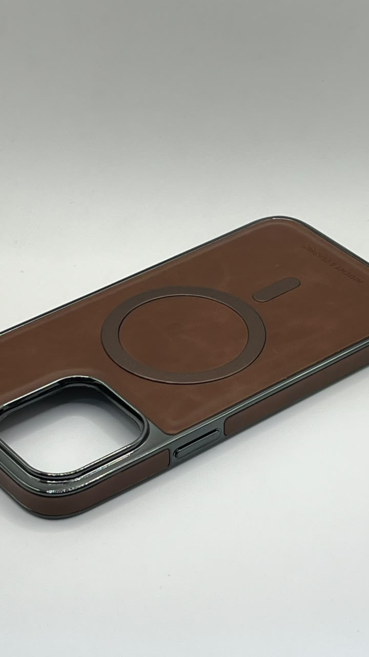 بوشيط جلد طبيعي فاخر للآيفون  تصميم أنيق وحماية متكاملة(IPHONE 14 PRO MAX)